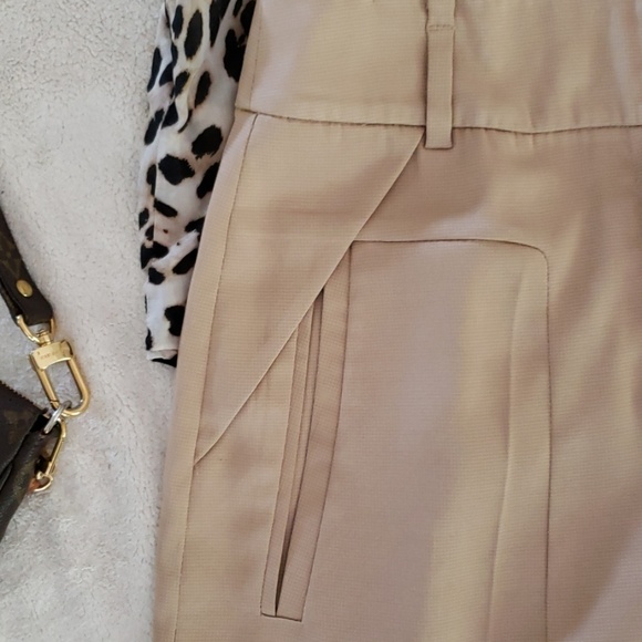 Shorts - Picture 4 of 8